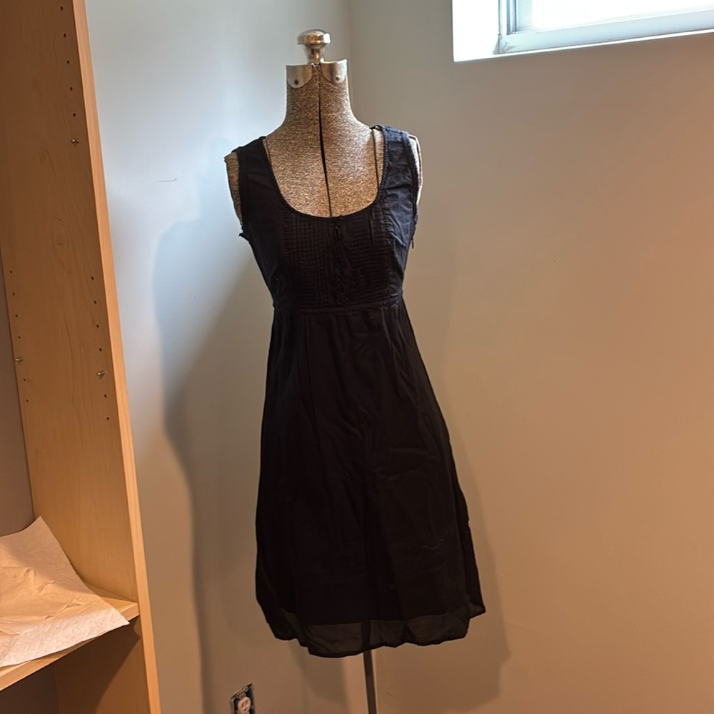 Black Sleeveless Dress